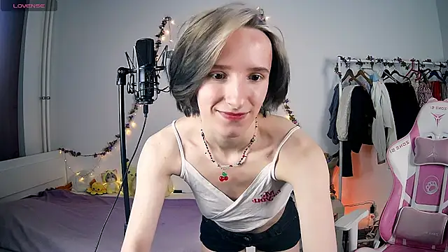 Violet Veliya online show from 03-07-25, 04:11