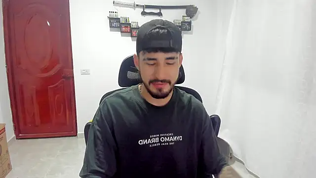 DmitriSanders online show from 04-01-26, 01:06