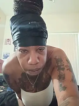 TipdrilBossQueen online show from 05-27-26, 04:15