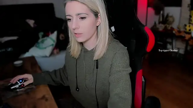 Lisaonthemoon online show from 10-04-25, 02:15