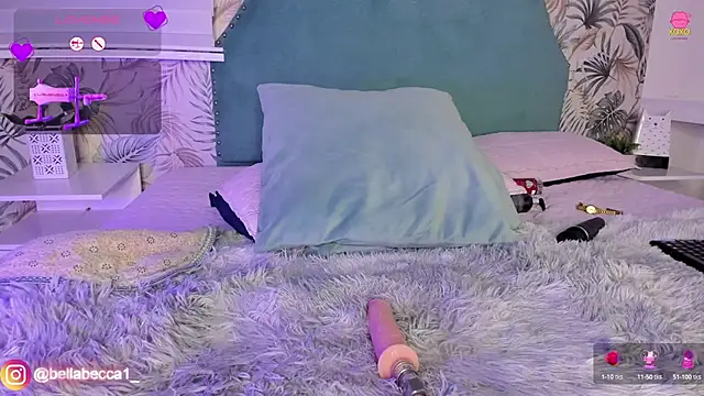 Snapshot of bellaa_becca chatting on 03-17-25, 11:32 bellaa becca online show from 03-17-25, 11:32