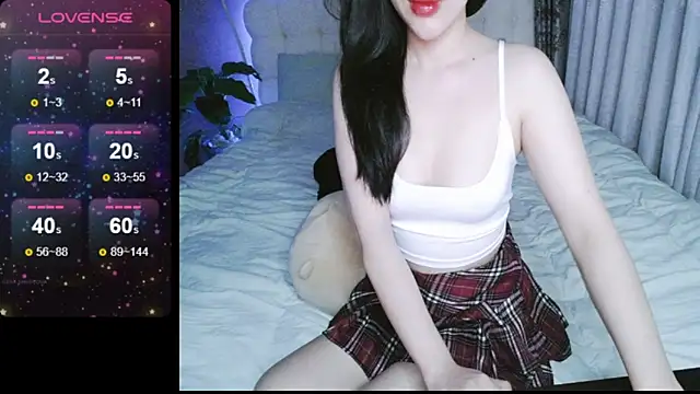 Snapshot of _Viviann_ chatting on 12-09-24, 04:05  Viviann  online show from 12-09-24, 04:05