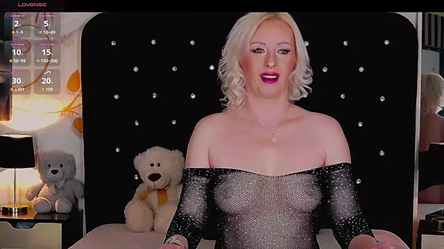 OliviaShaw23 online show from 11-26-25, 10:44