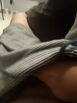 Snapshot of dredre1069 chatting on 01-10-25, 03:07 dredre1069 online show from 01-10-25, 03:07