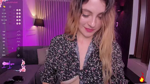 Snapshot of Leah_Grey chatting on 01-31-25, 06:14 Leah Grey online show from 01-31-25, 06:14
