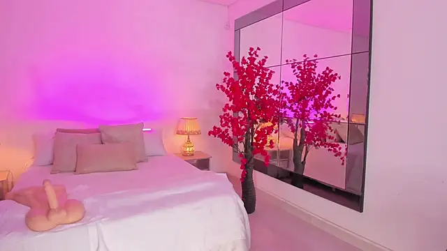 Leah Grey online show from 04-25-26, 11:13