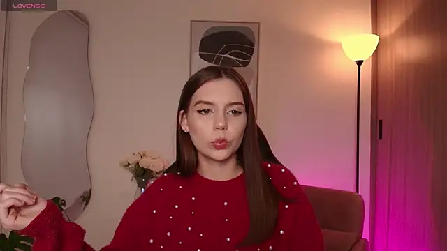 Snapshot of MirandaShaw chatting on 02-14-26, 12:18 MirandaShaw online show from 02-14-26, 12:18