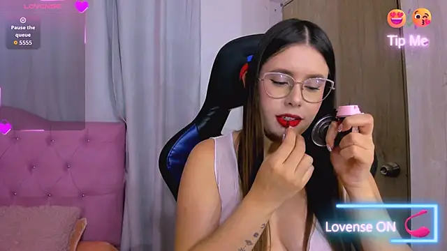 Snapshot of ParisShayk chatting on 07-24-26, 05:55 ParisShayk online show from 07-24-26, 05:55