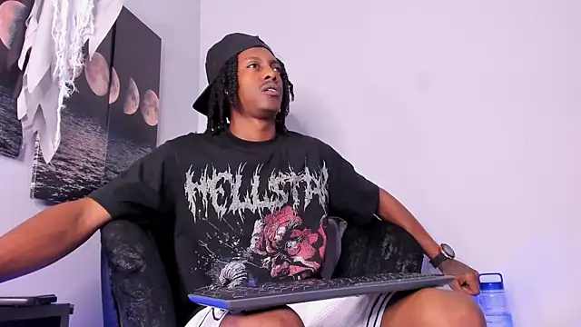 Snapshot of BRYXXXON1 chatting on 10-06-25, 03:53 BRYXXXON1 online show from 10-06-25, 03:53