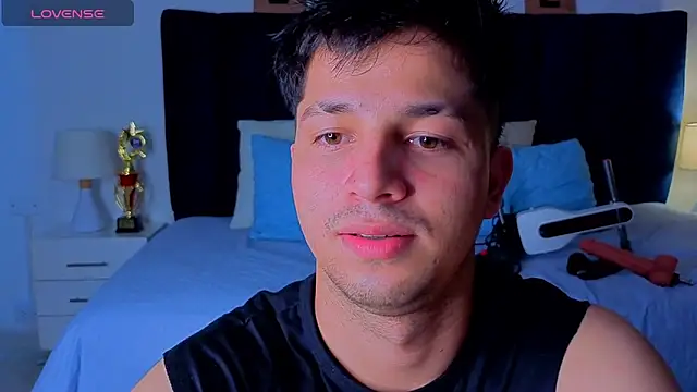 Issac james  online show from 04-11-26, 03:00