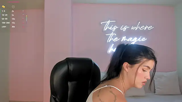 Snapshot of PaulinaSantos_ chatting on 09-27-25, 07:30 PaulinaSantos online show from 09-27-25, 07:30