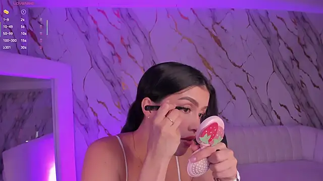 Snapshot of PaulinaSantos_ chatting on 10-04-25, 07:45 PaulinaSantos online show from 10-04-25, 07:45