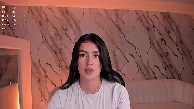 Snapshot of PaulinaSantos_ chatting on 10-06-25, 07:22 PaulinaSantos online show from 10-06-25, 07:22