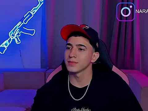 Snapshot of Naranjo_s06 chatting on 04-22-26, 04:59 Naranjo s06 online show from 04-22-26, 04:59