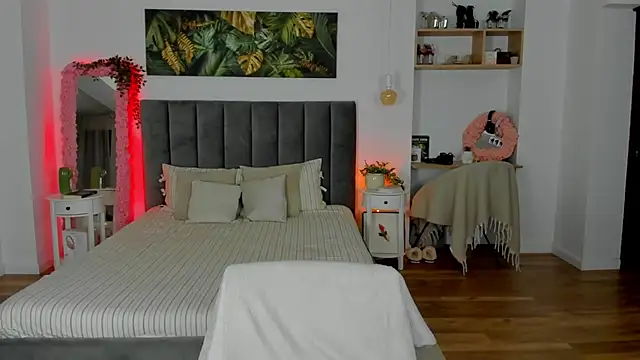 Snapshot of Fancy_Jenn chatting on 11-21-25, 08:18 Fancy Jenn online show from 11-21-25, 08:18