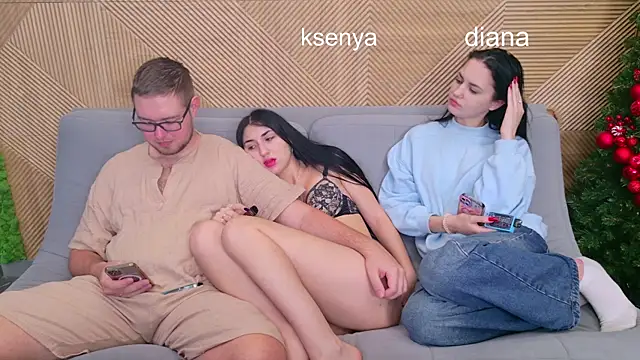 Ksenny online show from 12-20-25, 03:46