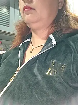 Dianaa9 online show from 12-18-25, 08:42