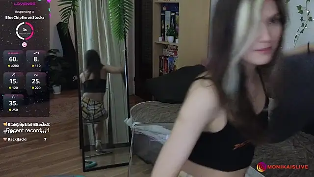 monikavenom online show from 10-04-25, 03:37