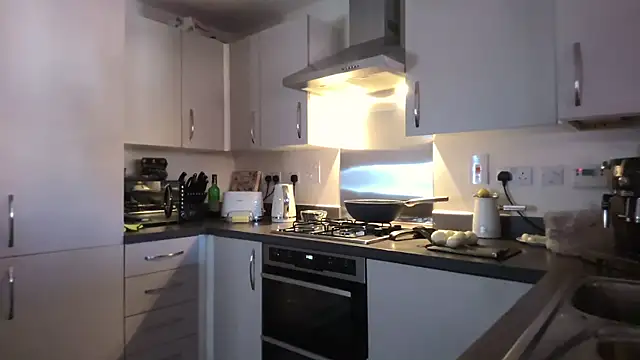 SweetMonicaUK online show from 11-13-25, 11:20