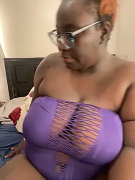 Snapshot of Toomuch_Squirt chatting on 02-05-26, 04:39 Toomuch Squirt online show from 02-05-26, 04:39