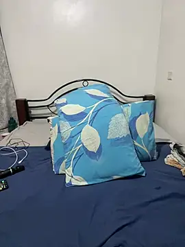 Snapshot of Toomuch_Squirt chatting on 02-16-26, 03:35 Toomuch Squirt online show from 02-16-26, 03:35