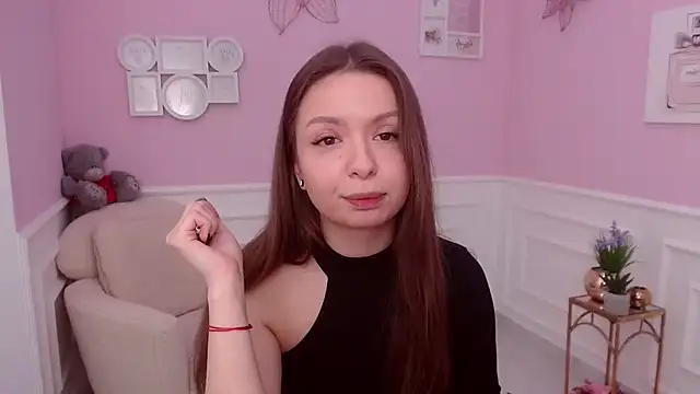 Snapshot of LucySkilar chatting on 12-02-24, 06:41 LucySkilar online show from 12-02-24, 06:41