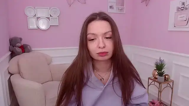 Snapshot of LucySkilar chatting on 12-03-24, 05:31 LucySkilar online show from 12-03-24, 05:31