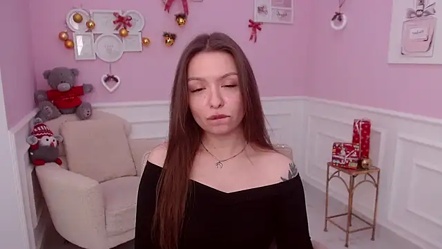 Snapshot of LucySkilar chatting on 12-24-24, 08:00 LucySkilar online show from 12-24-24, 08:00