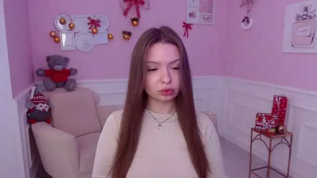 Snapshot of LucySkilar chatting on 12-31-24, 05:33 LucySkilar online show from 12-31-24, 05:33