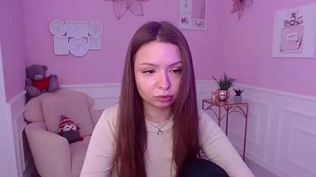 Snapshot of LucySkilar chatting on 01-17-25, 08:34 LucySkilar online show from 01-17-25, 08:34