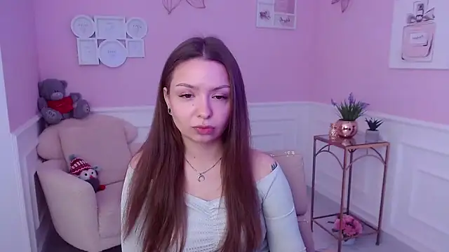 Snapshot of LucySkilar chatting on 01-21-25, 06:00 LucySkilar online show from 01-21-25, 06:00