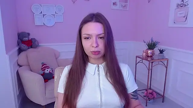 Snapshot of LucySkilar chatting on 01-28-25, 11:28 LucySkilar online show from 01-28-25, 11:28