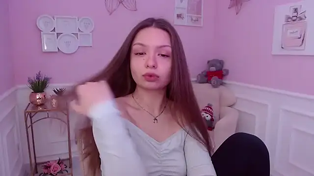 Snapshot of LucySkilar chatting on 02-04-25, 05:53 LucySkilar online show from 02-04-25, 05:53