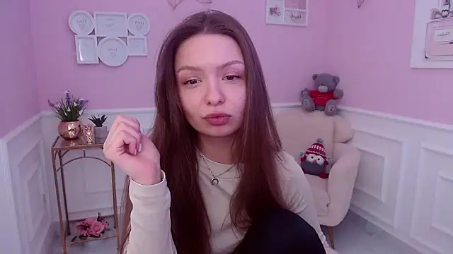 Snapshot of LucySkilar chatting on 02-11-25, 10:48 LucySkilar online show from 02-11-25, 10:48
