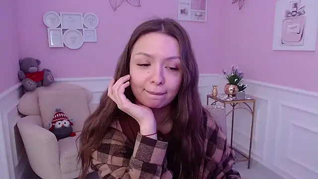 Snapshot of LucySkilar chatting on 03-16-25, 10:22 LucySkilar online show from 03-16-25, 10:22