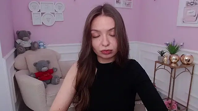 Snapshot of LucySkilar chatting on 09-09-25, 04:56 LucySkilar online show from 09-09-25, 04:56