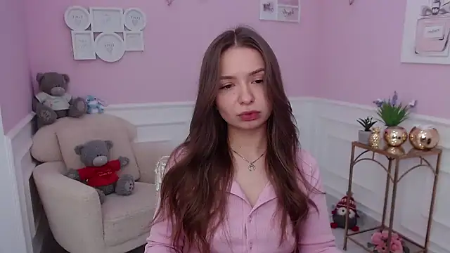 Snapshot of LucySkilar chatting on 09-12-25, 04:23 LucySkilar online show from 09-12-25, 04:23