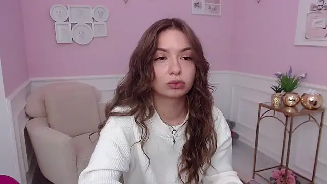 Snapshot of LucySkilar chatting on 10-09-25, 04:32 LucySkilar online show from 10-09-25, 04:32