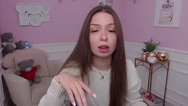 Snapshot of LucySkilar chatting on 11-02-25, 06:16 LucySkilar online show from 11-02-25, 06:16