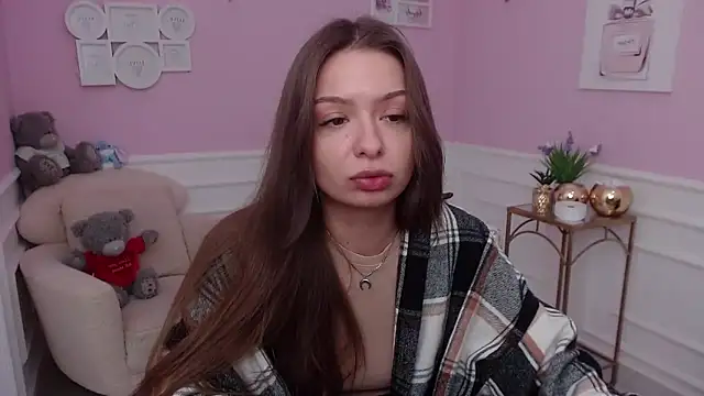 Snapshot of LucySkilar chatting on 11-03-25, 07:31 LucySkilar online show from 11-03-25, 07:31