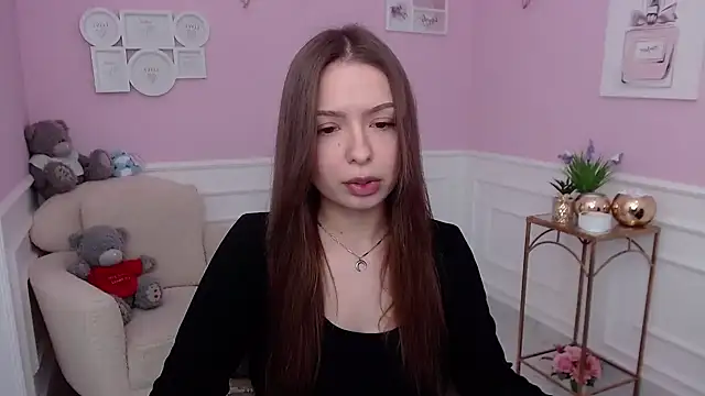 Snapshot of LucySkilar chatting on 11-13-25, 10:36 LucySkilar online show from 11-13-25, 10:36