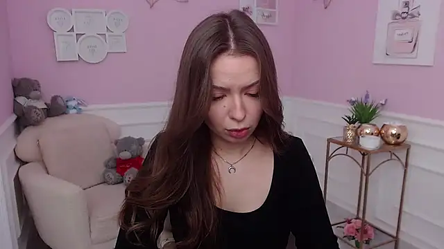 Snapshot of LucySkilar chatting on 11-20-25, 05:40 LucySkilar online show from 11-20-25, 05:40