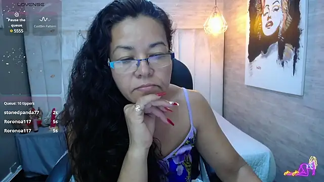 Snapshot of MaturePure chatting on 01-30-25, 10:40 MaturePure online show from 01-30-25, 10:40