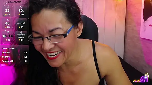 Snapshot of MaturePure chatting on 02-02-25, 06:37 MaturePure online show from 02-02-25, 06:37