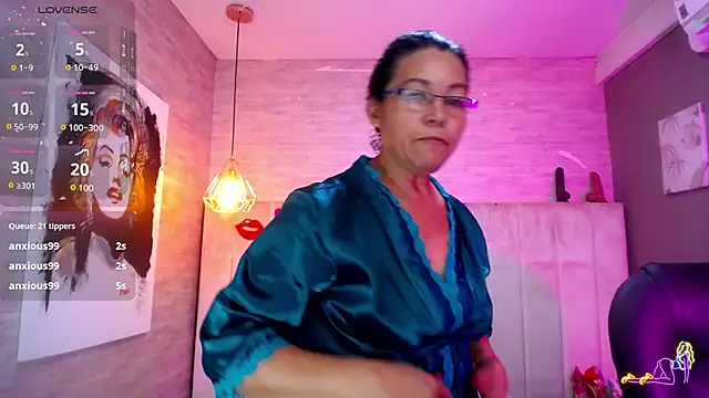 Snapshot of MaturePure chatting on 02-14-25, 12:51 MaturePure online show from 02-14-25, 12:51