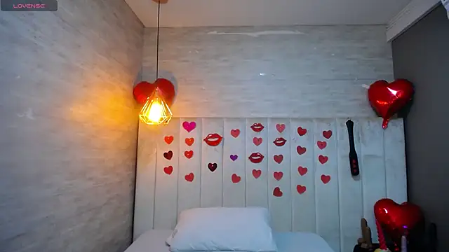 Snapshot of MaturePure chatting on 02-26-25, 08:22 MaturePure online show from 02-26-25, 08:22