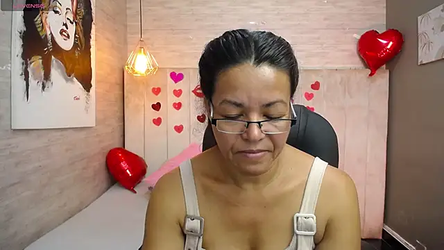 Snapshot of MaturePure chatting on 03-03-25, 04:46 MaturePure online show from 03-03-25, 04:46