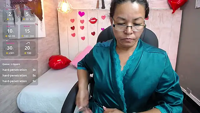 Snapshot of MaturePure chatting on 03-03-25, 07:49 MaturePure online show from 03-03-25, 07:49