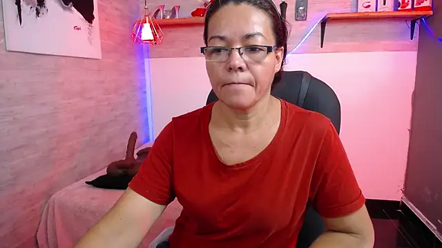 Snapshot of MaturePure chatting on 10-29-25, 08:21 MaturePure online show from 10-29-25, 08:21