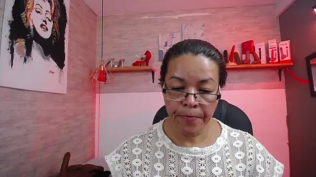 Snapshot of MaturePure chatting on 11-02-25, 07:38 MaturePure online show from 11-02-25, 07:38